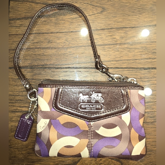 Coach Handbags - Coach Wristlet